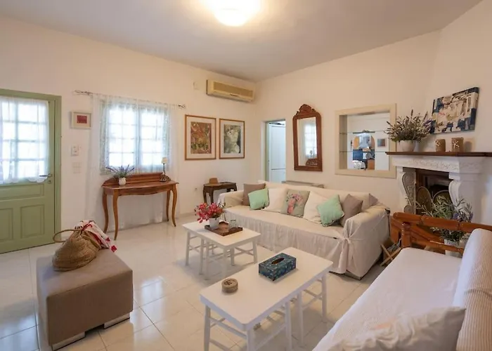 Hlia's House Near The Sea