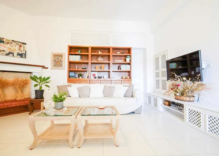 Hlia's House Near The Sea فيلة