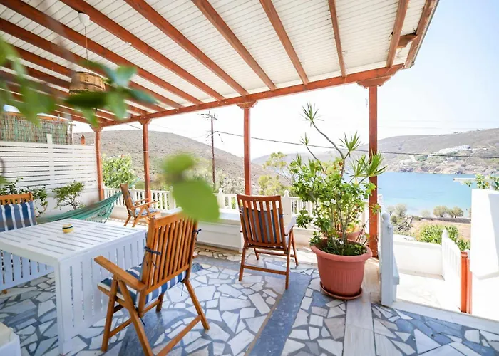 فيلة Hlia's House Near The Sea